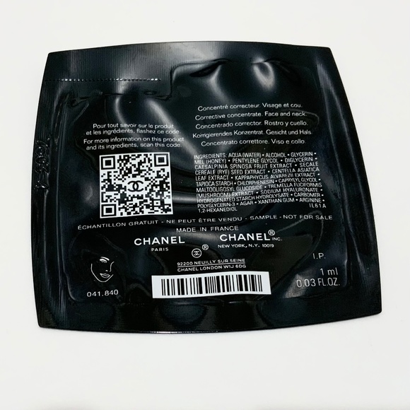 CHANEL travel size gift set 7pc - Creams Mascara Serum Notecard Envelope - Picture 8 of 14